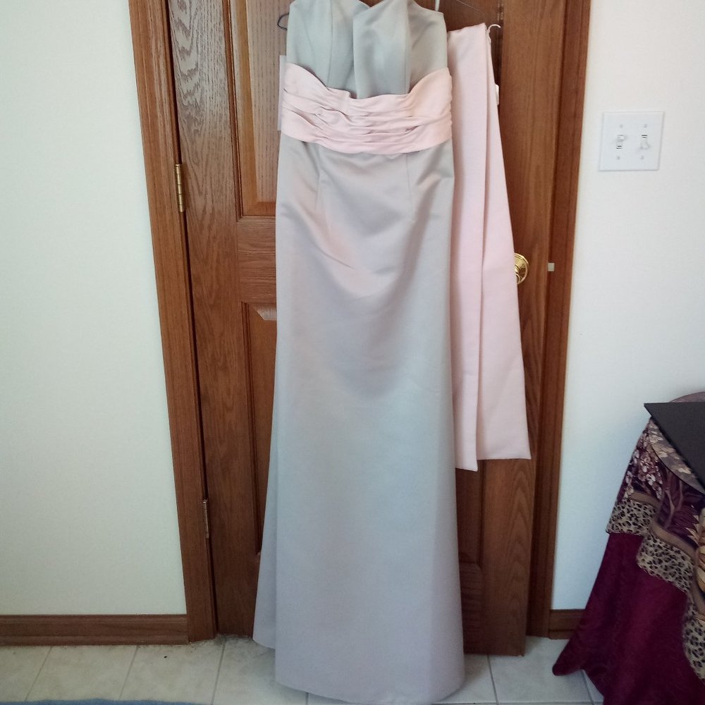 📚 Vintage 90's/Y2K Satin Bridesmaid Gown NWT - Picture 2 of 6
